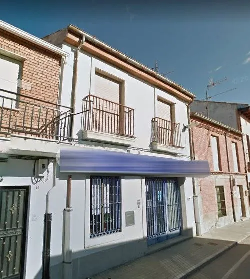 Urbis te ofrece un local comercial en venta en La Vellés, Salamanca.