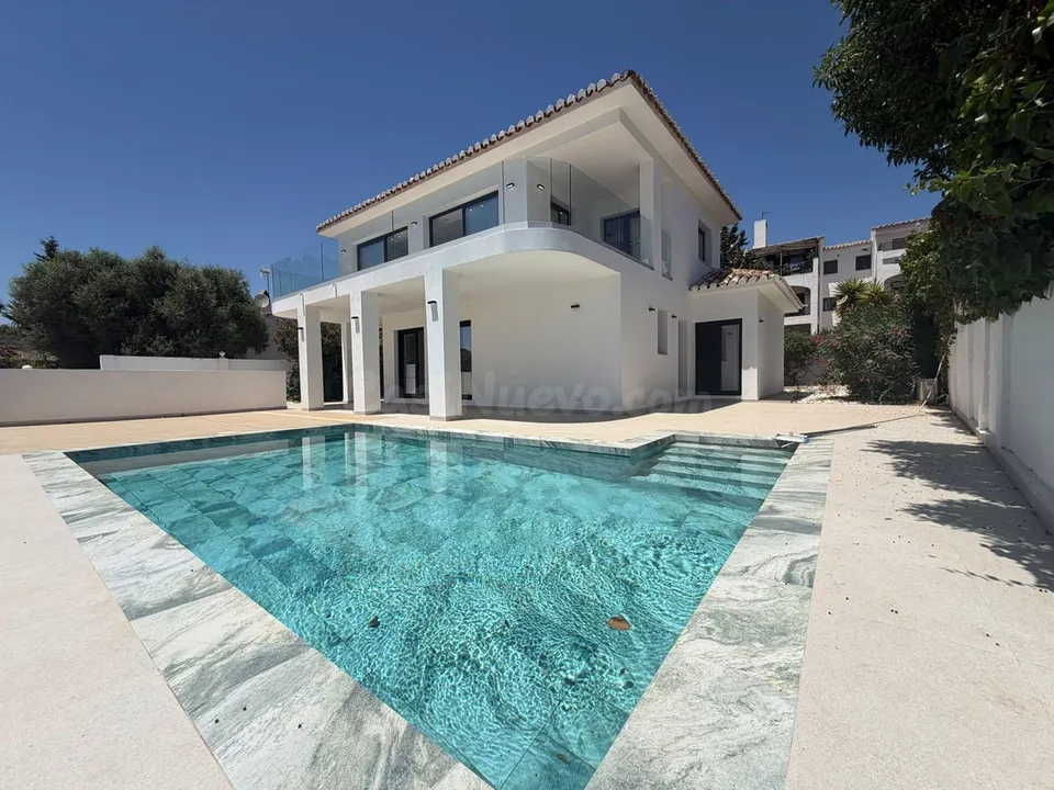 Chalet 3 habitaciones 332m² en venta - Riviera del sol