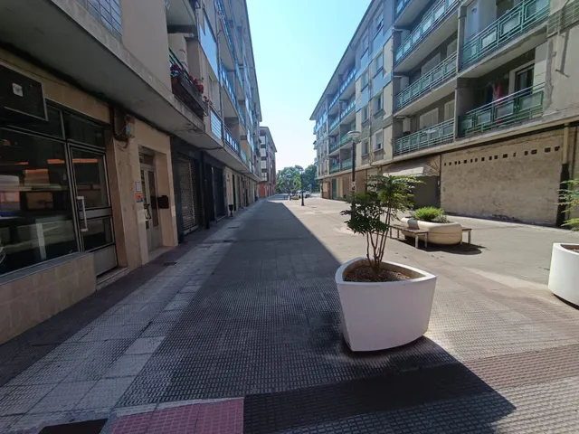 Venta local comercial en Zalla — 5