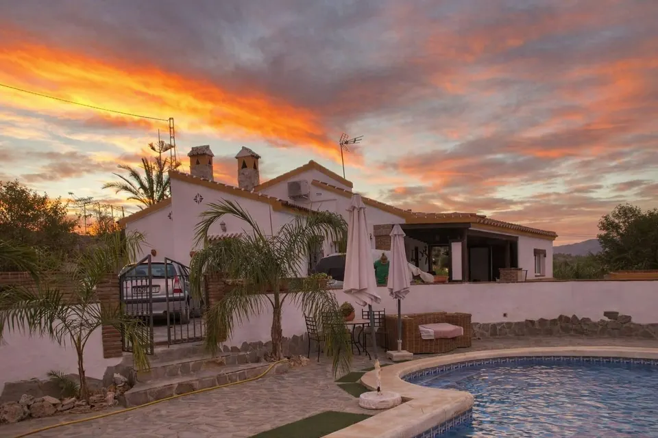 PRECIOSA FINCA RUSTICA CON ESPECTACULARES VISTAS