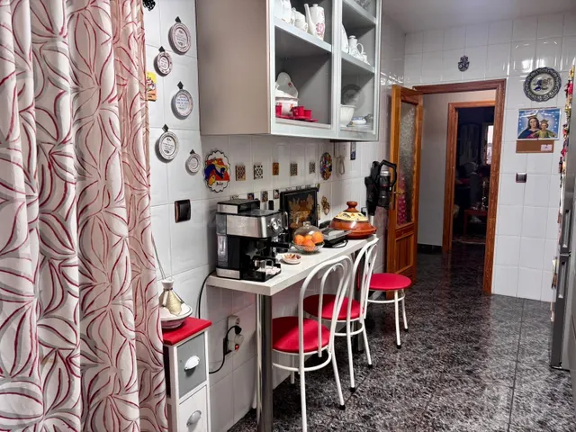 Piso reformado en 5ª planta con garaje en excelente zona de  - foto 5