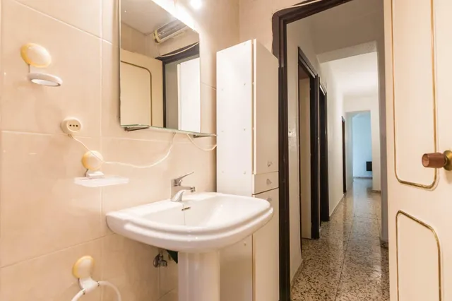 Amplio piso en venta para reformar en el Barrio del Carmen, Murcia — 22