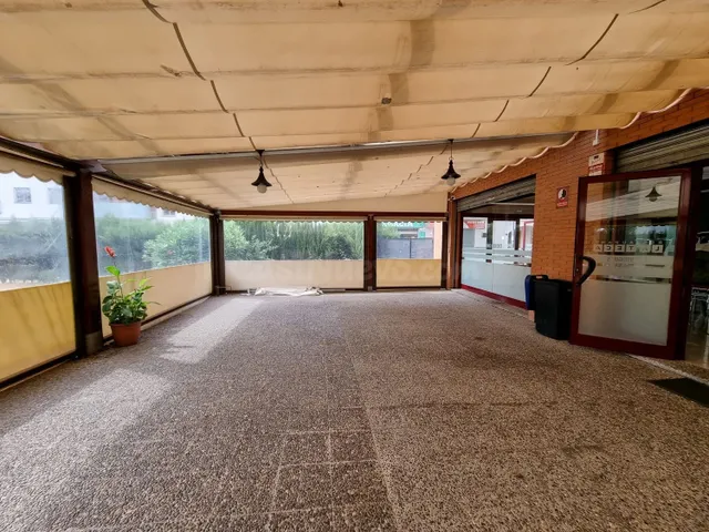 Local comercial 400m² en venta - El Rieral - foto 3