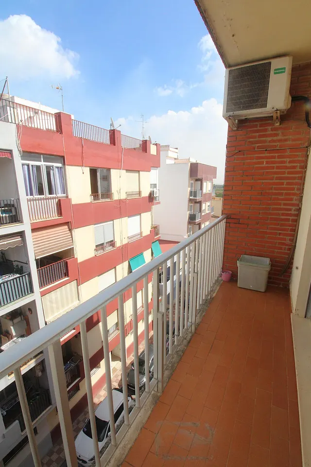 Piso de tres dormitorios con ascensor. — 6
