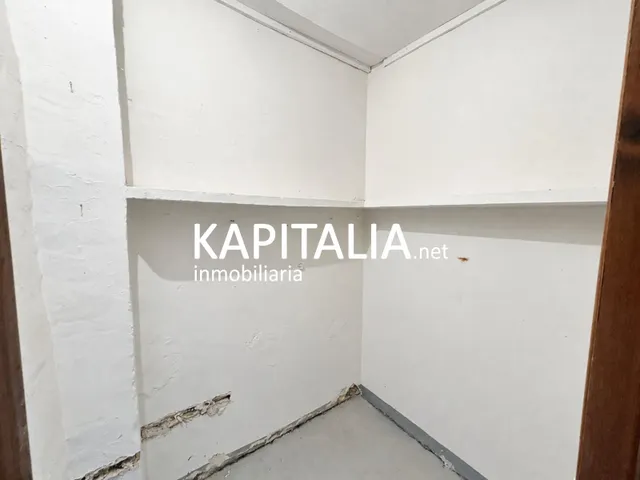 BONITA CASA A LA VENTA CON GARAJE EN BOLBAITE — 23