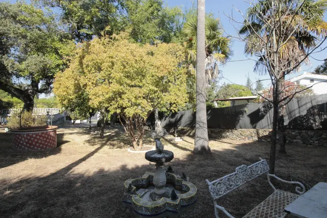 CHALET EN VENTA EN URBANIZACIÓN ROSALEDA DE LA PLATA — 41