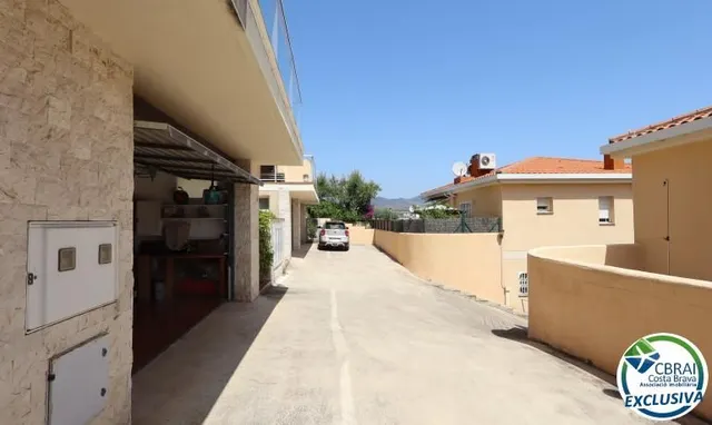 A solo 300 metros del mar: hogar con encanto en La Farella — 31