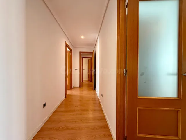 Piso en esquina con terraza junto al Hospital Universitario Dr. Negrín. — 19
