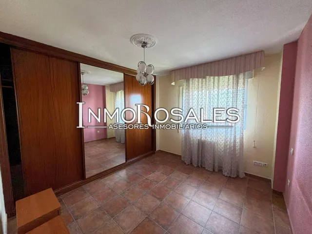 PISO EN VENTA EN AVENIDA DE ROSALES — 34