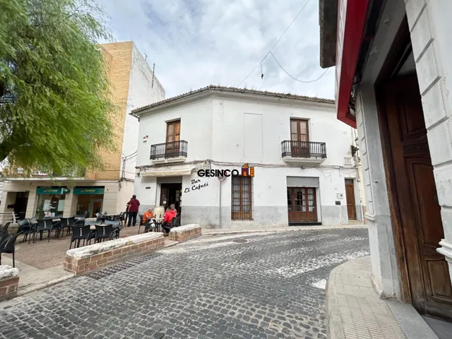 VIVIENDA CON LOCAL COMERCIAL EN CHAFLÁN — 6