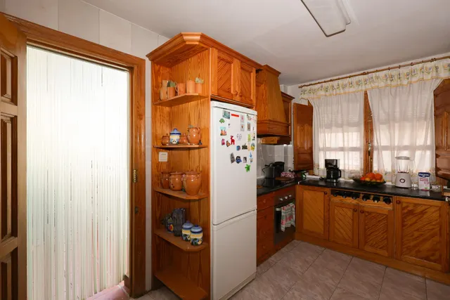 CHALET CON PISCINA EN HIJAR, LAS GABIAS — 16