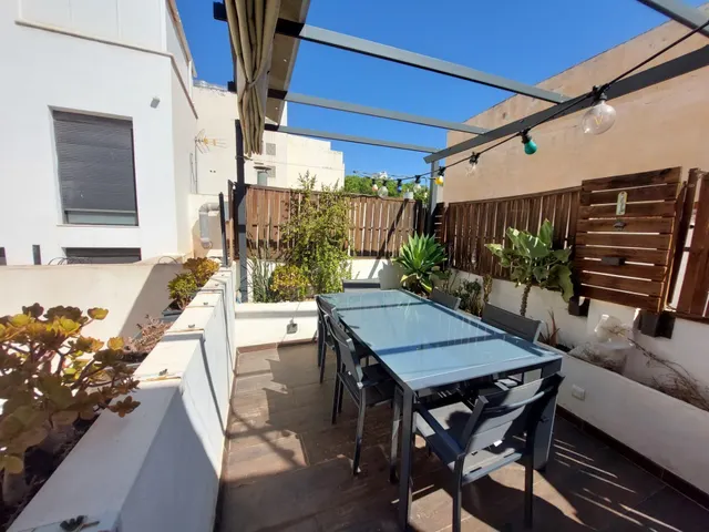VIVIENDA CON PISCINA PRIVADA CLIMATIZADA Y TERRAZA — 9