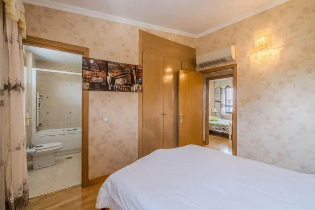 Precioso chalet adosado de cinco dormitorios y tres baños en el PAU de Carabanchel — 26