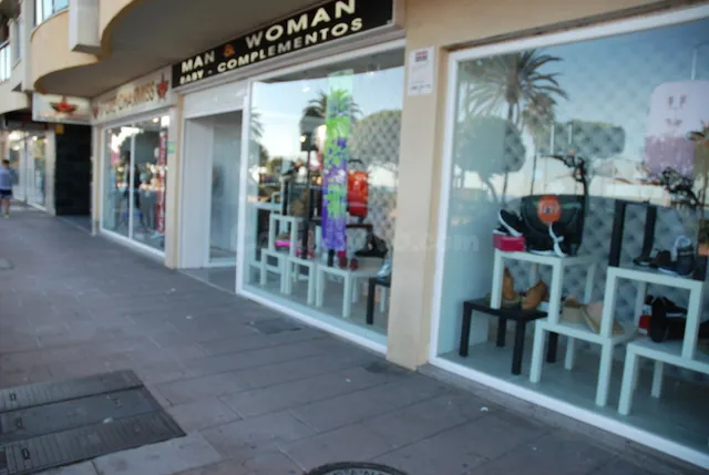 Local comercial 550m² en venta - Costa Del Sol - foto 3