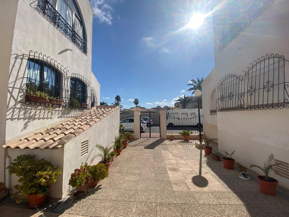 Apartamento Reformado en Planta Baja a 250 m de la Playa – Barrio San Roque