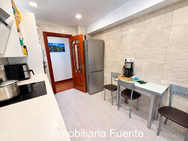 Se vende piso en Zalla con camarote — 12