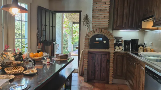 Precioso chalet con espectacular piscina y jardín autóctono — 39