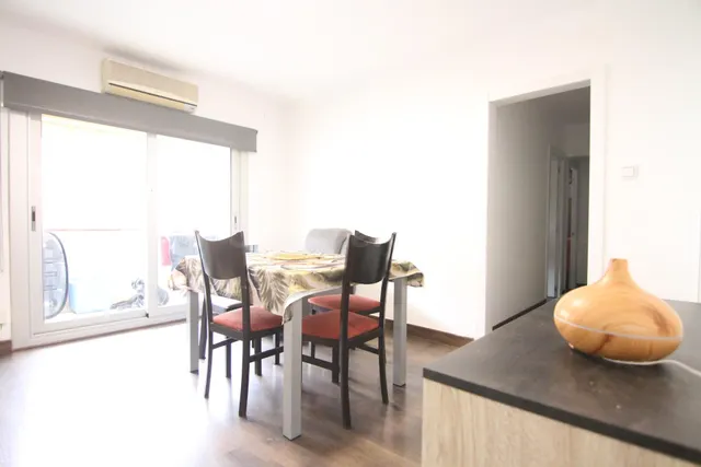 Piso de 3 habitaciones en la zona del Eixample — 3