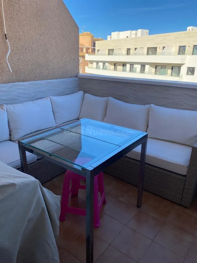 AMPLIO ÁTICO REFORMADO 3 HAB, 2 BAÑOS. a 300 metros de la pl - foto 5