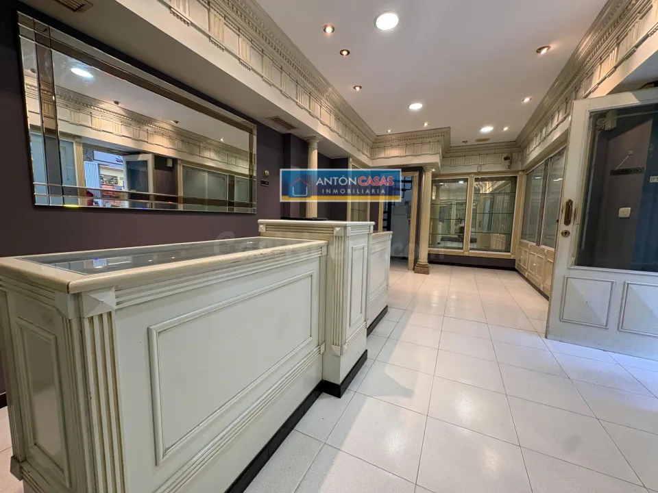 Local comercial céntrico en Novelda – 79 m2