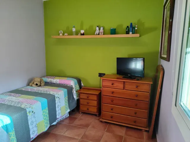 Casa en venta en Piera con dos viviendas independientes, jardín, piscina y parking — 40