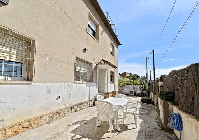 Casa con gran potencial y espacio independiente en albarrosa – Viladecans — 37
