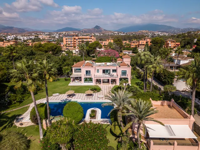 Chalet 8 habitaciones 1069m² en venta - Costa Del Sol - foto 2