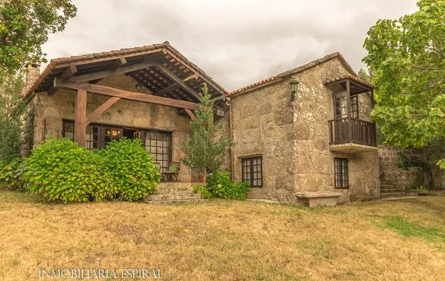 Exclusiva Casa de Piedra totalmente rehabilitada en Cerdedo  - foto 2