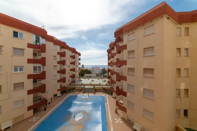 ¡Disfruta del sol y el mar en Calahonda! - foto 2