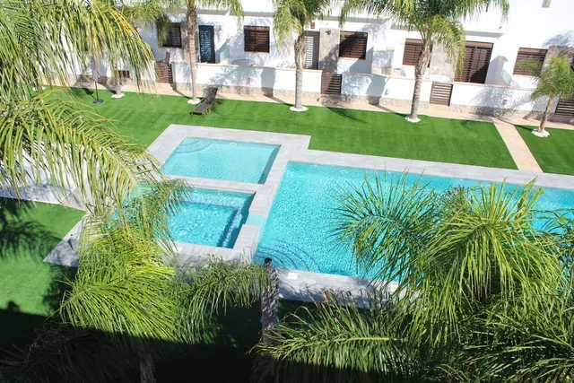 Adosado de 3 dormitorios y 2 baños en torre de la horadada (orihuela costa) — 38