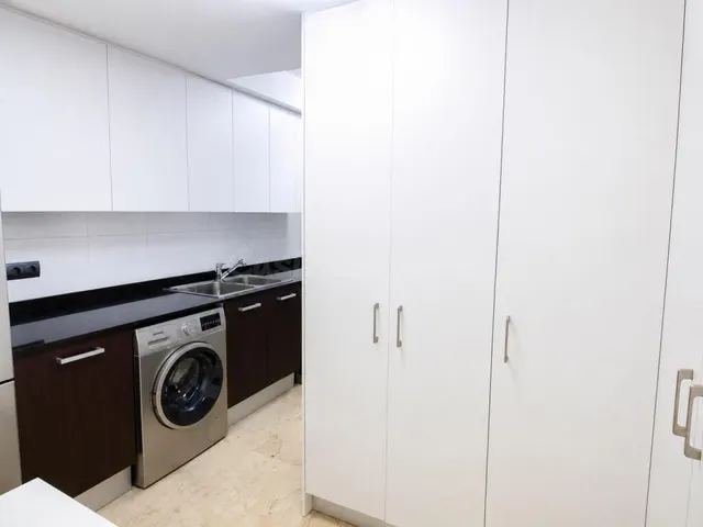 Vivienda exclusiva de 3 habitaciones, seminueva,  con piscina comunitaria en zona Sagrada Familia de Manresa — 10