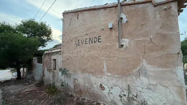 SE VENDE CASA DE CAMPO CON TERRENO URBANIZABLE EN LAS PALAS - foto 2