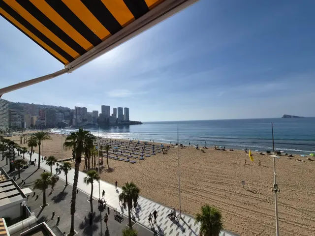 Estudio Reformado en Primera Línea de Playa Levante Benidorm