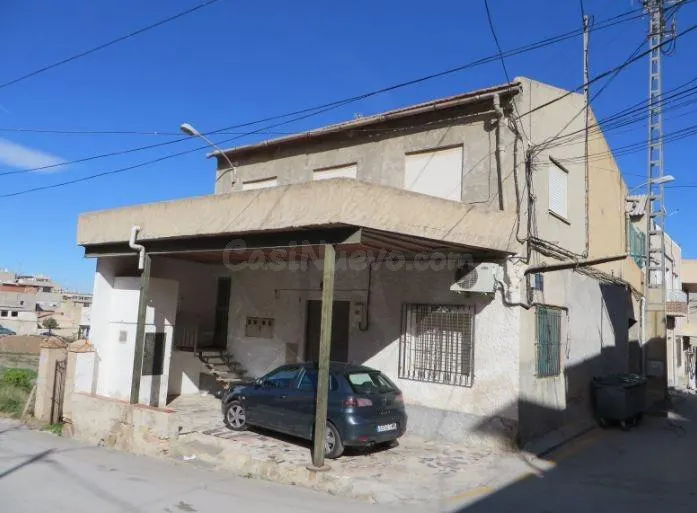 SE VENDE piso OKUPA en C SIERRA ESPUÑA  4 de Murcia