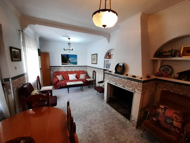CASA REFORMADA EN MONTEALEGRE DEL CASTILLO — 14