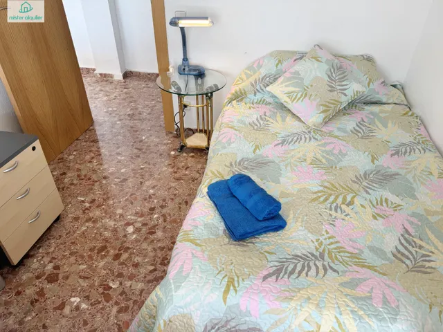 Apartamento 3 habitaciones 92m² en alquiler - 1a linea — 27