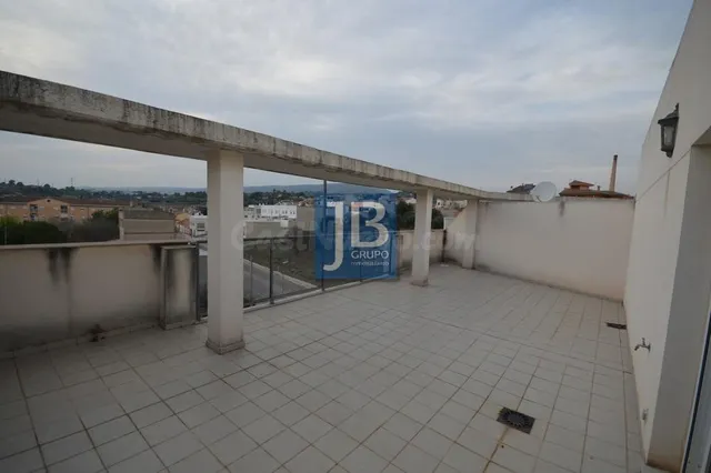 Ático 3 habitaciones 143m² en alquiler - AVD CASTELLA - foto 4