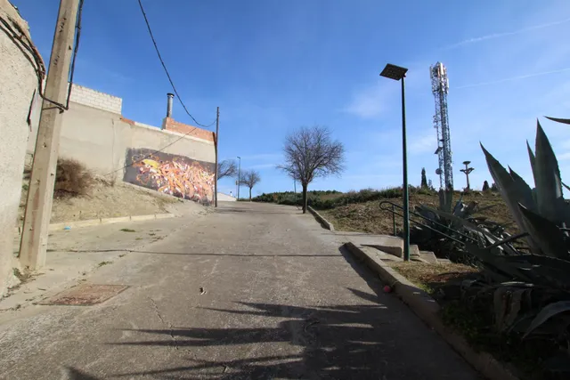 VENTA DE SOLAR URBANO- EN ESQUINA - — 2