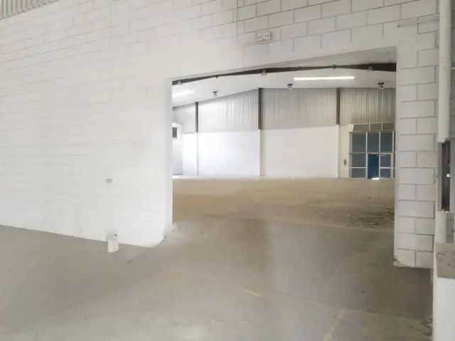 NAVE INDUSTRIAL EN VENTA O ALQUILER EN LA TORRECILLA - CORDO - foto 4