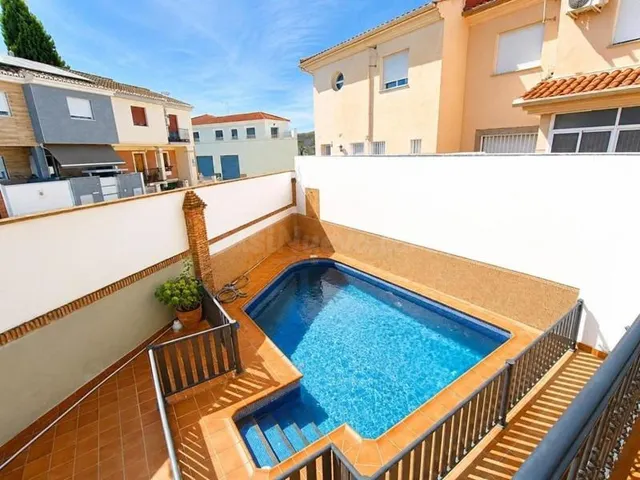 CASA CON PISCINA EN SANTA FE - foto 2