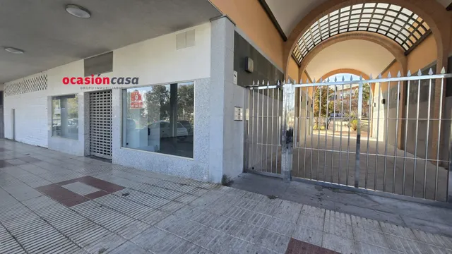 SE ALQUILA LOCAL COMERCIAL EN LA SALCHI — 2