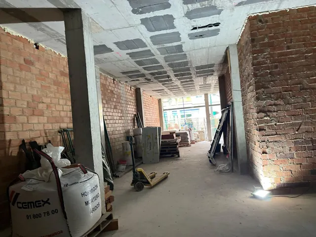 Local comercial de obra nueva en venta en Vilanova i la Geltrú, Rambla de la Pau — 2