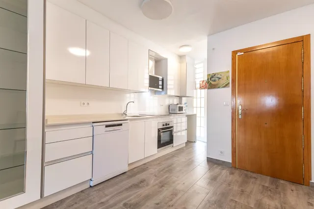 APARTAMENTO DOS DORMITORIOS ZONA LA VELETA . — 10