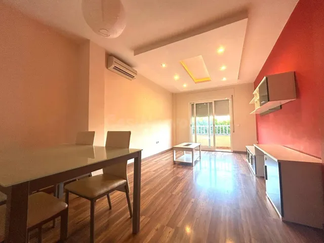 Amplio y Luminoso Piso en El Ejido Norte - Excelente Oportunidad por €129,900 — 2