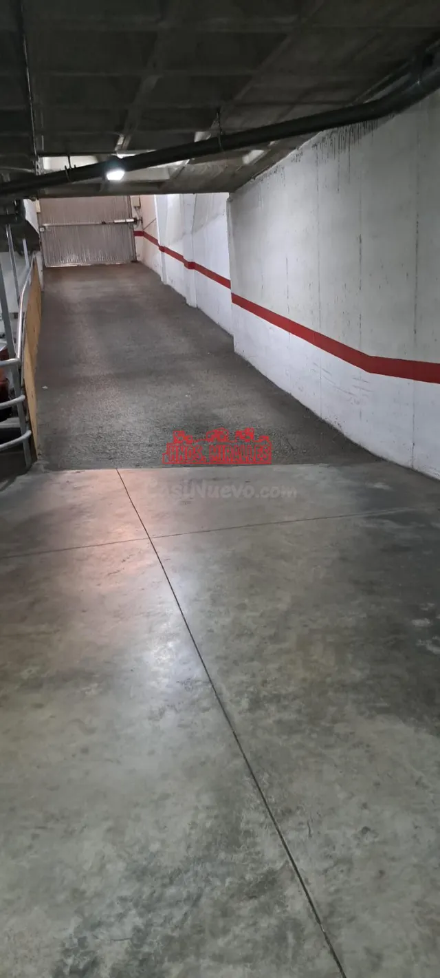 SE VENDE PLAZA DE GARAJE ZONA PLAZA MADRID — 4