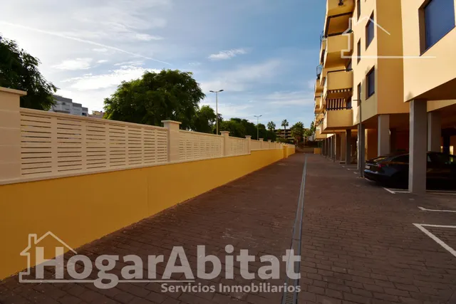 Playa a escasos 100 metros en este luminoso apartamento con terraza y piscina — 47