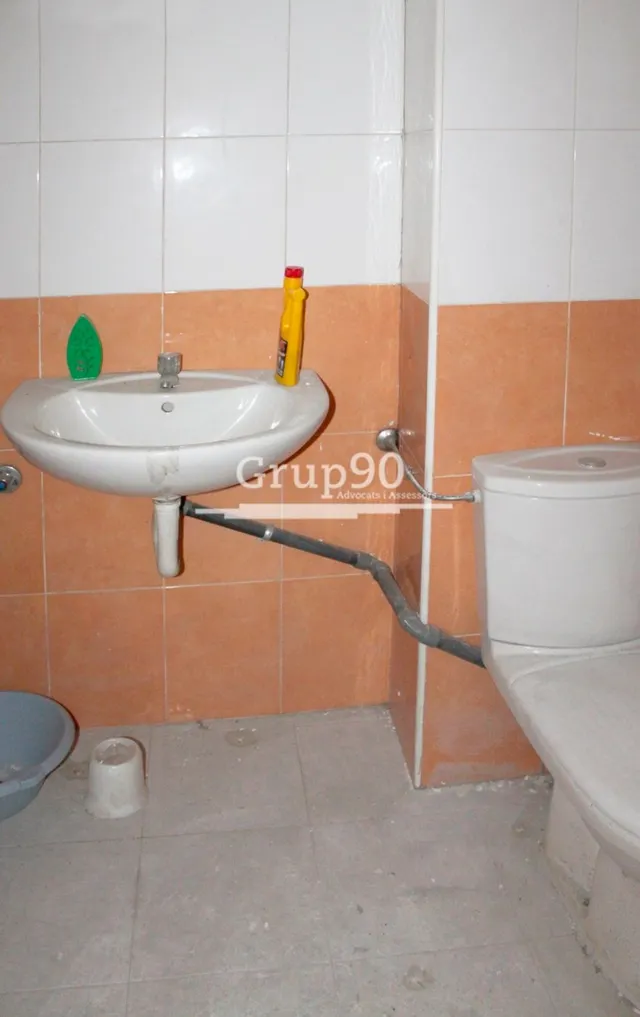 LOCAL COMERCIAL EN ALFRED PERENYA — 6