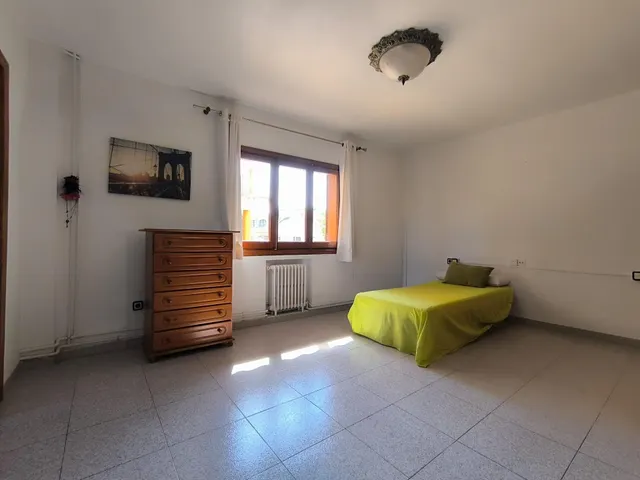 Casa independiente con parcela, 5 dormitorios y garaje en Alquerías (Murcia) — 25