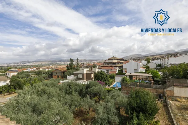 Ático en venta en La Zubia — 4