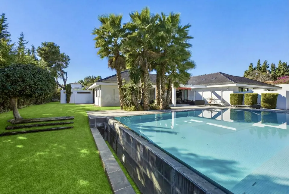 Chalet 6 habitaciones 543m² en venta - Marbella